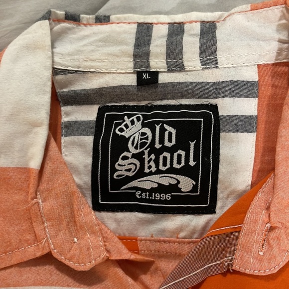 Old Skool button up tee. - Picture 2 of 2